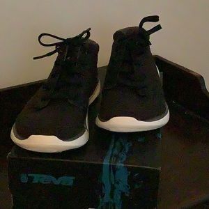 Teva black canvas chukka boots.  Size 7